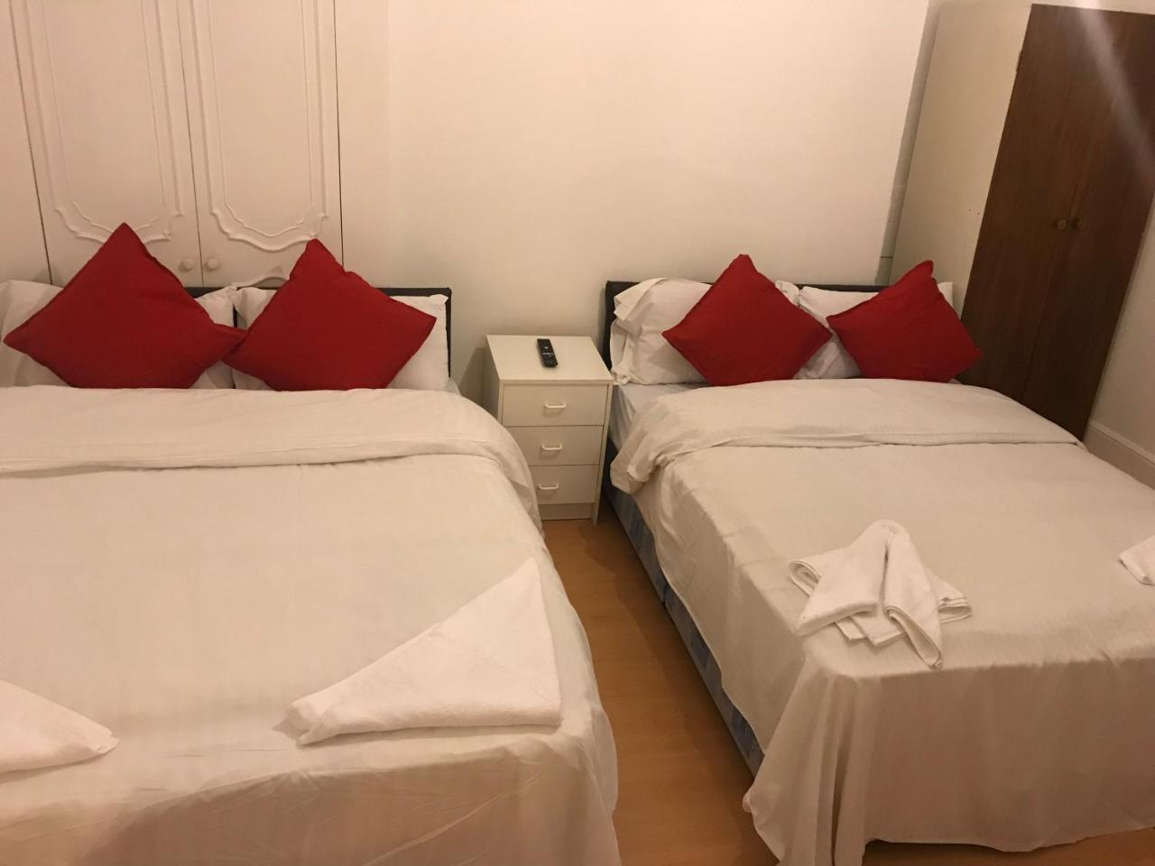 Poplar Guest House ลอนดอน ภายนอก รูปภาพ