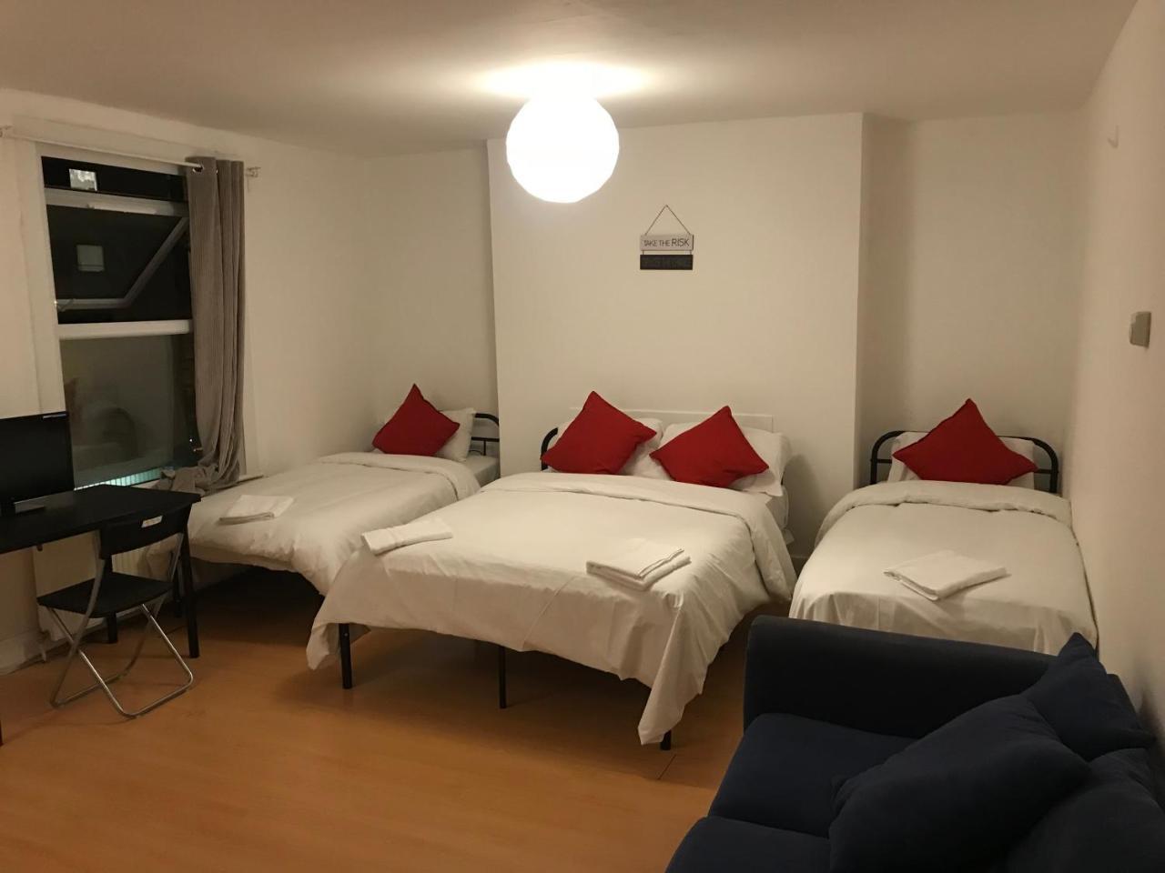Poplar Guest House ลอนดอน ภายนอก รูปภาพ