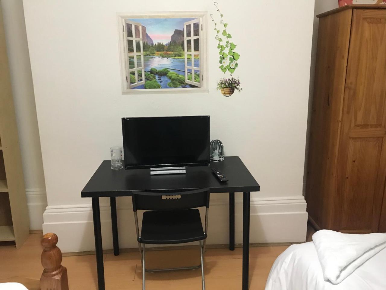 Poplar Guest House ลอนดอน ภายนอก รูปภาพ