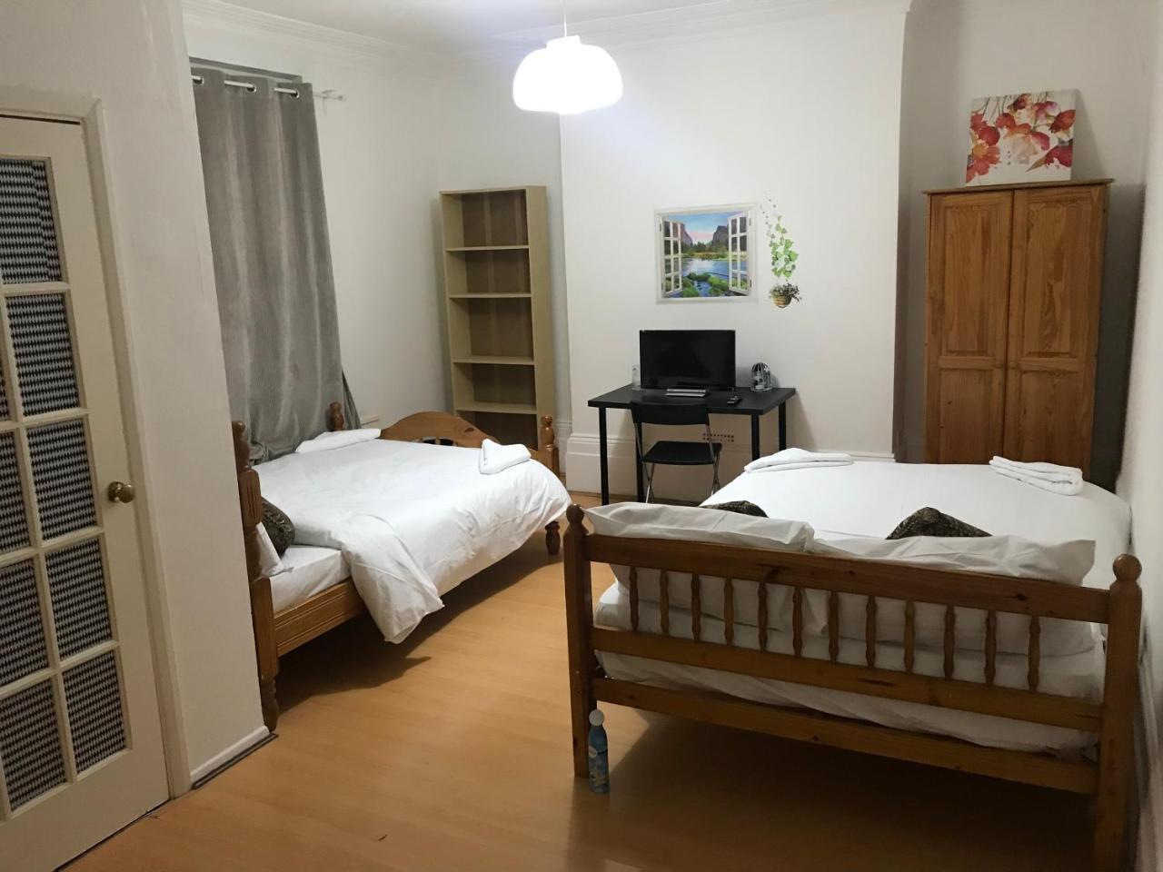 Poplar Guest House ลอนดอน ภายนอก รูปภาพ