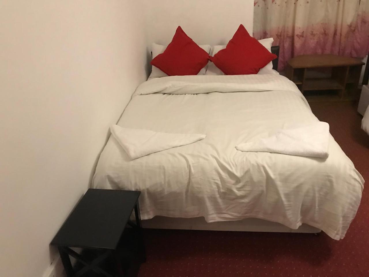 Poplar Guest House ลอนดอน ภายนอก รูปภาพ