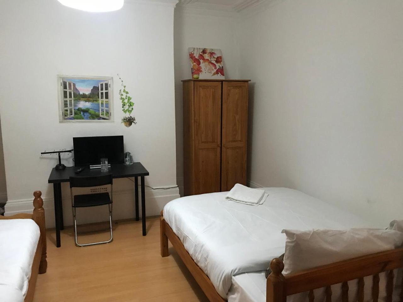 Poplar Guest House ลอนดอน ภายนอก รูปภาพ
