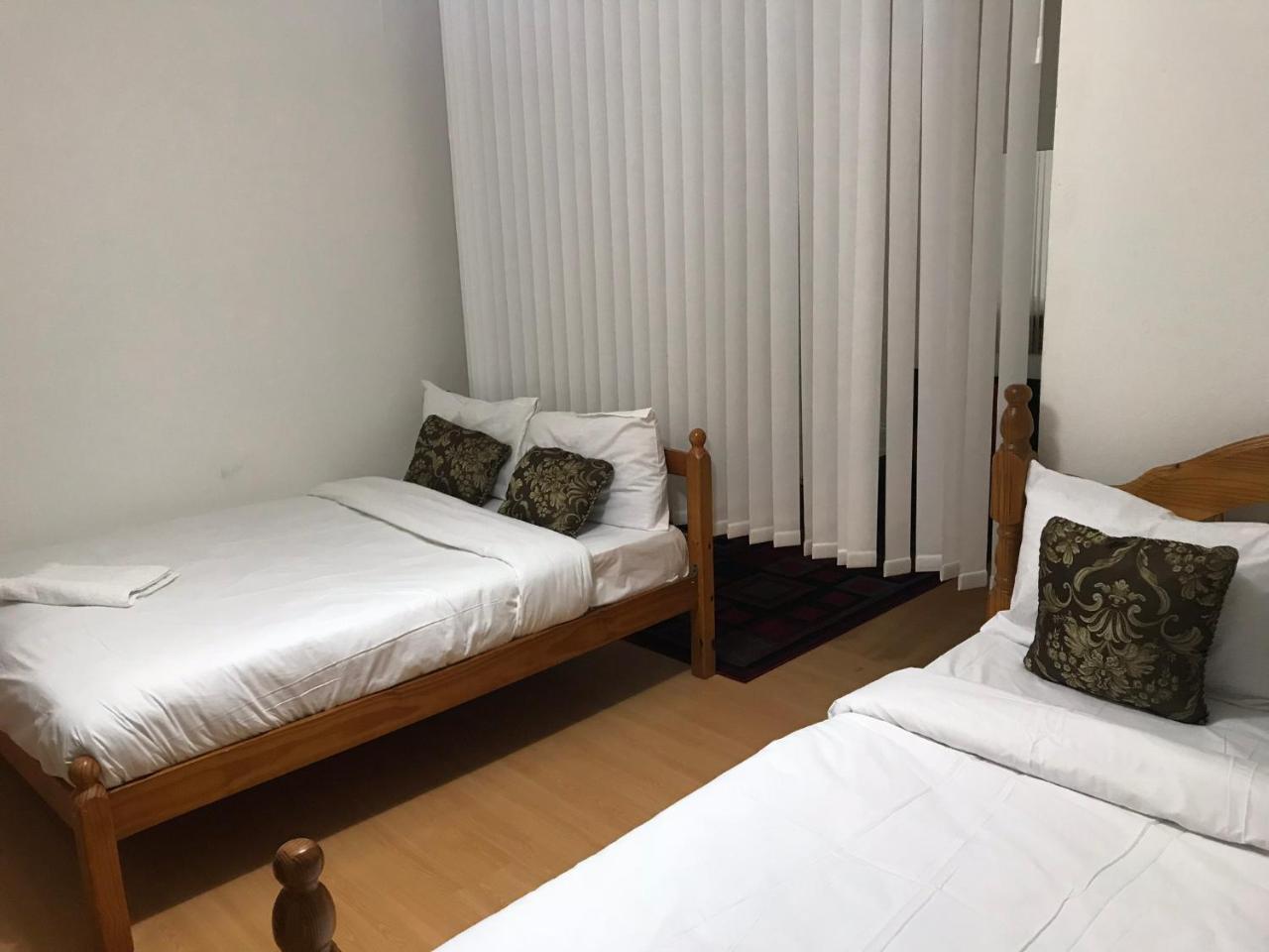 Poplar Guest House ลอนดอน ภายนอก รูปภาพ