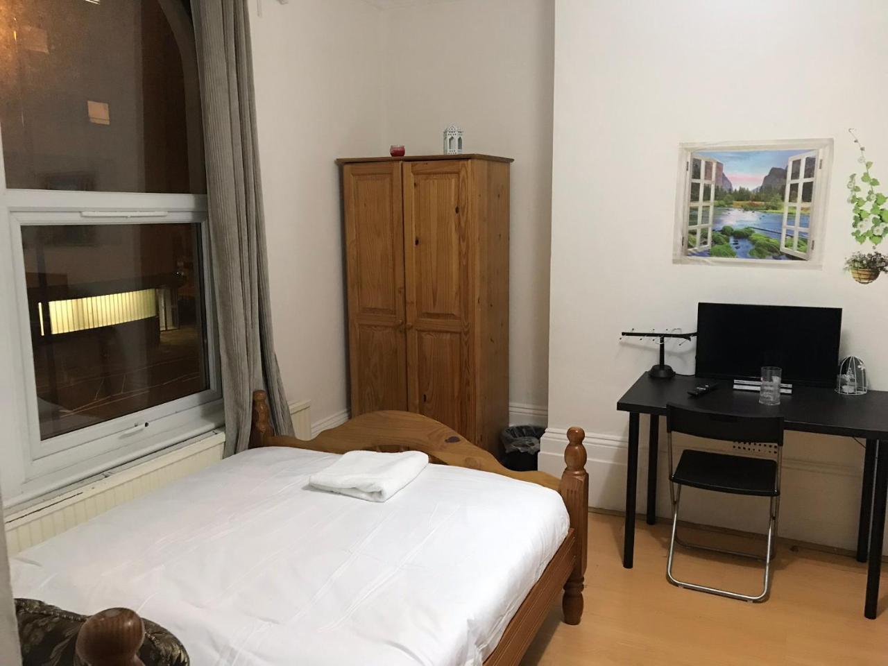 Poplar Guest House ลอนดอน ภายนอก รูปภาพ